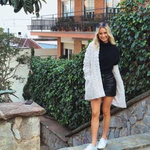 Meet your Posher, Linda